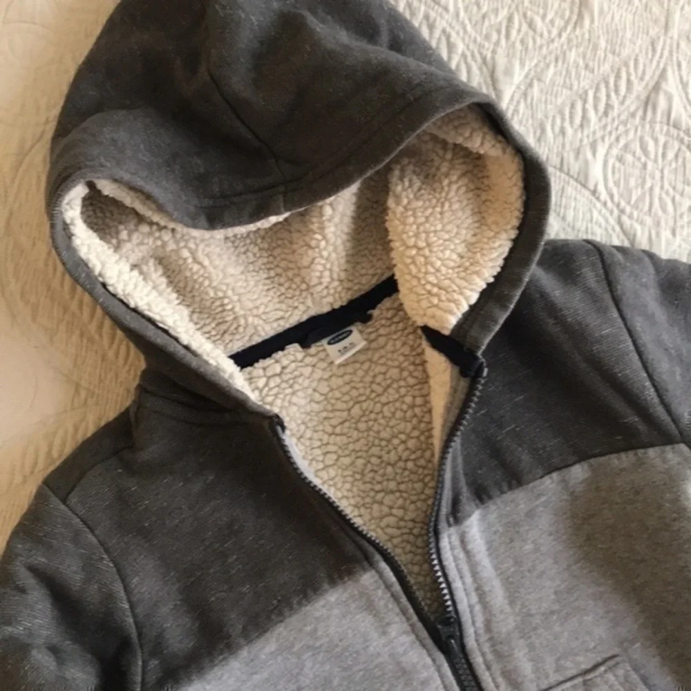 Old Navy Sherpa Hoodie Size S(6-7) Grey Color